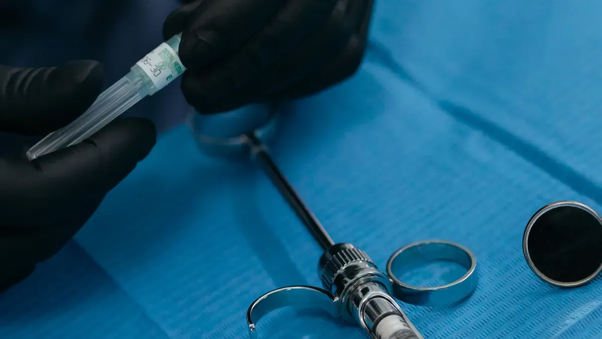 &iquest;Qui&eacute;n suministra jeringas irrigadoras dentales para cl&iacute;nicas dentales?